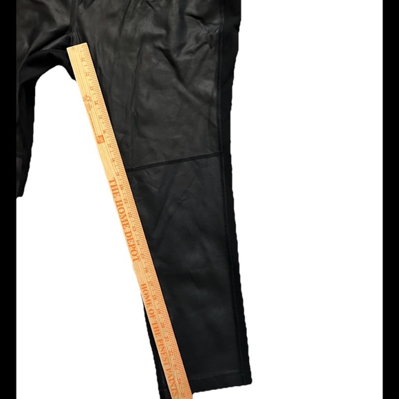 Chico’s Zenergy Black Faux Leather Front Leggings Pull On Size 3 - Picture 4 of 9